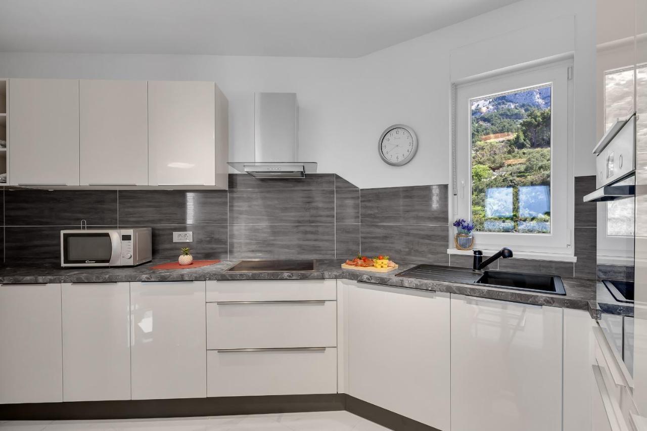 Apartment Navis, Sea View Makarska Esterno foto