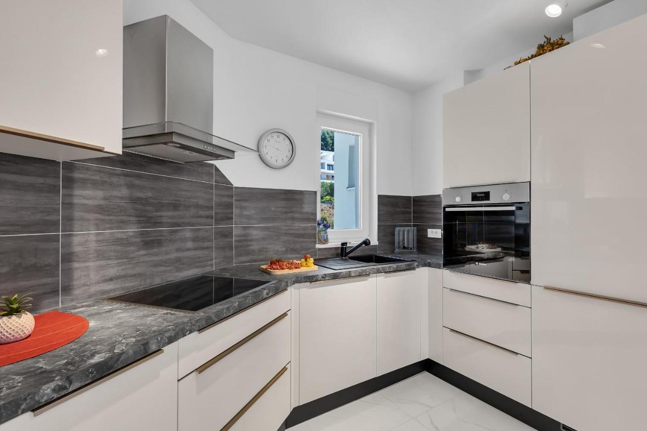 Apartment Navis, Sea View Makarska Esterno foto