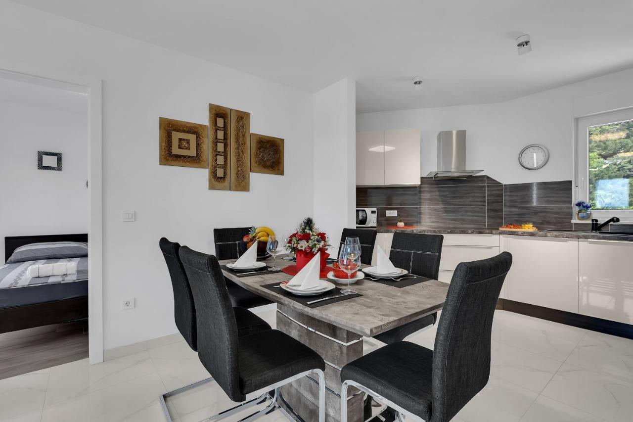 Apartment Navis, Sea View Makarska Esterno foto