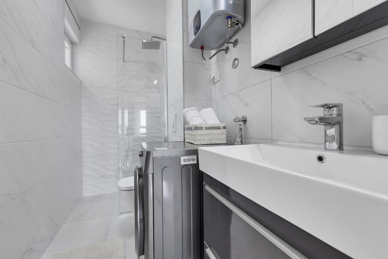 Apartment Navis, Sea View Makarska Esterno foto